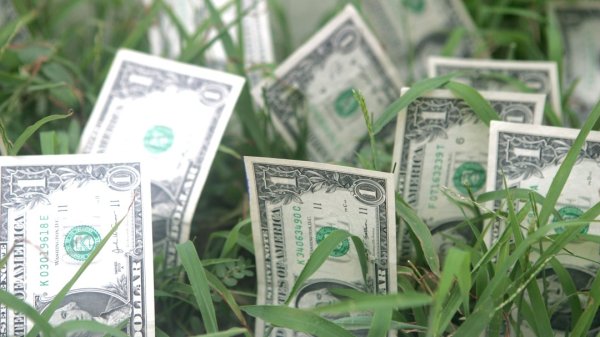 伊朗战事持续或致油价升至180美元